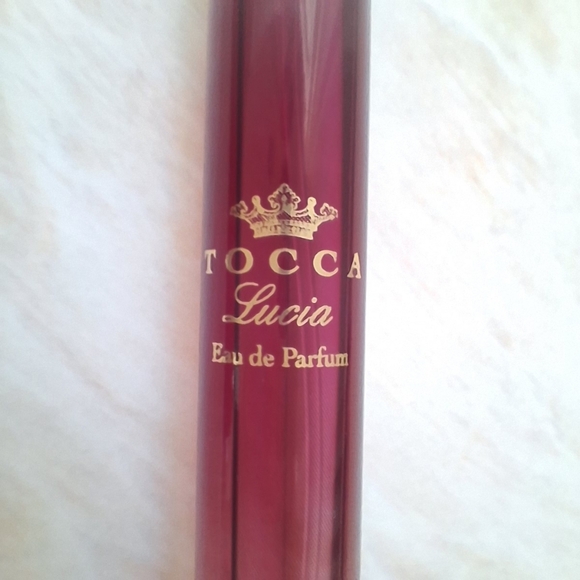 Tocca Lucia Eau de Parfum Spray .33 Oz - Picture 3 of 3
